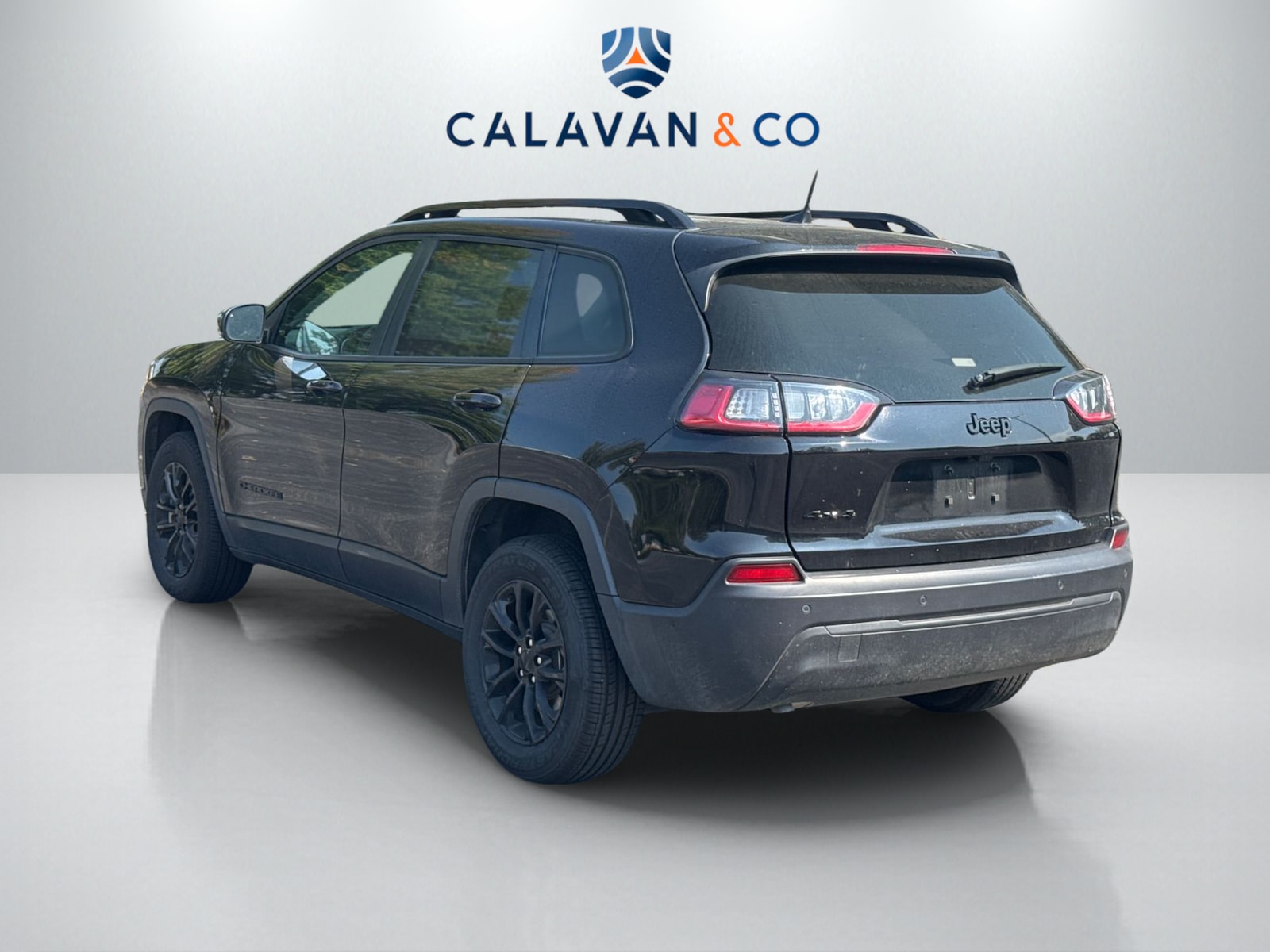 2023 Jeep Cherokee Altitude Lux photo 3