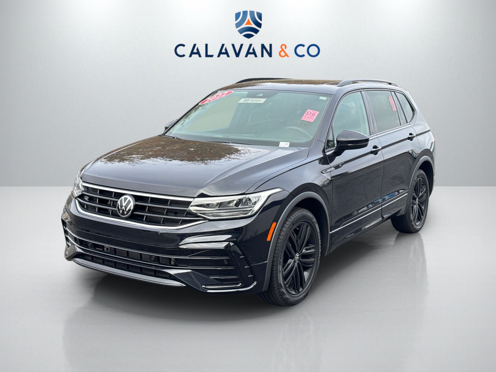 2022 Volkswagen Tiguan SE R-Line Black photo 2