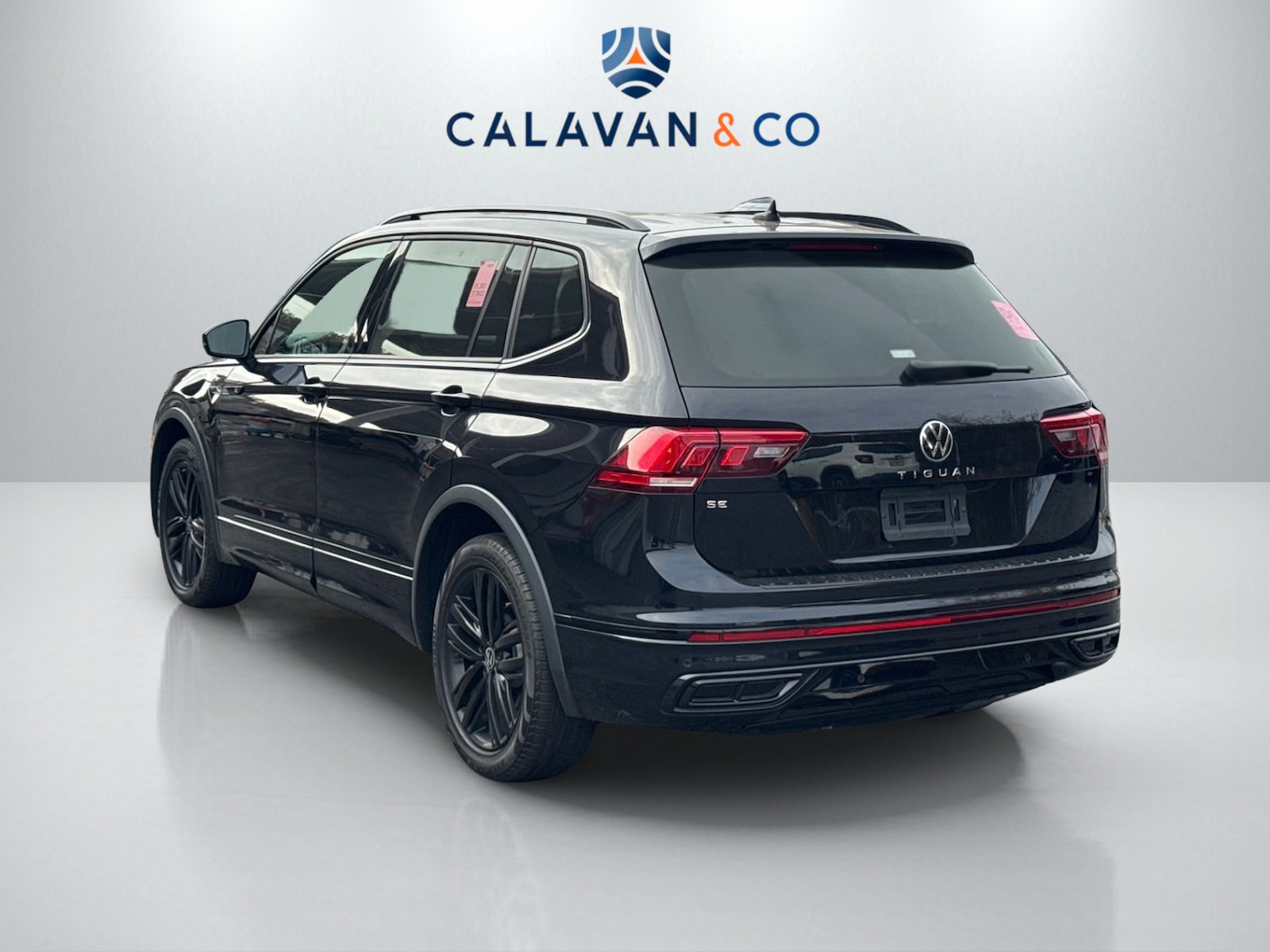 2022 Volkswagen Tiguan SE R-Line Black photo 3