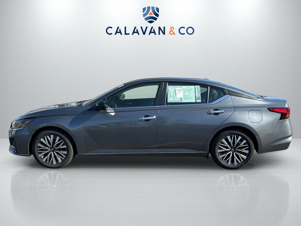 Used 2024 Nissan Altima 2.5 SV Sedan