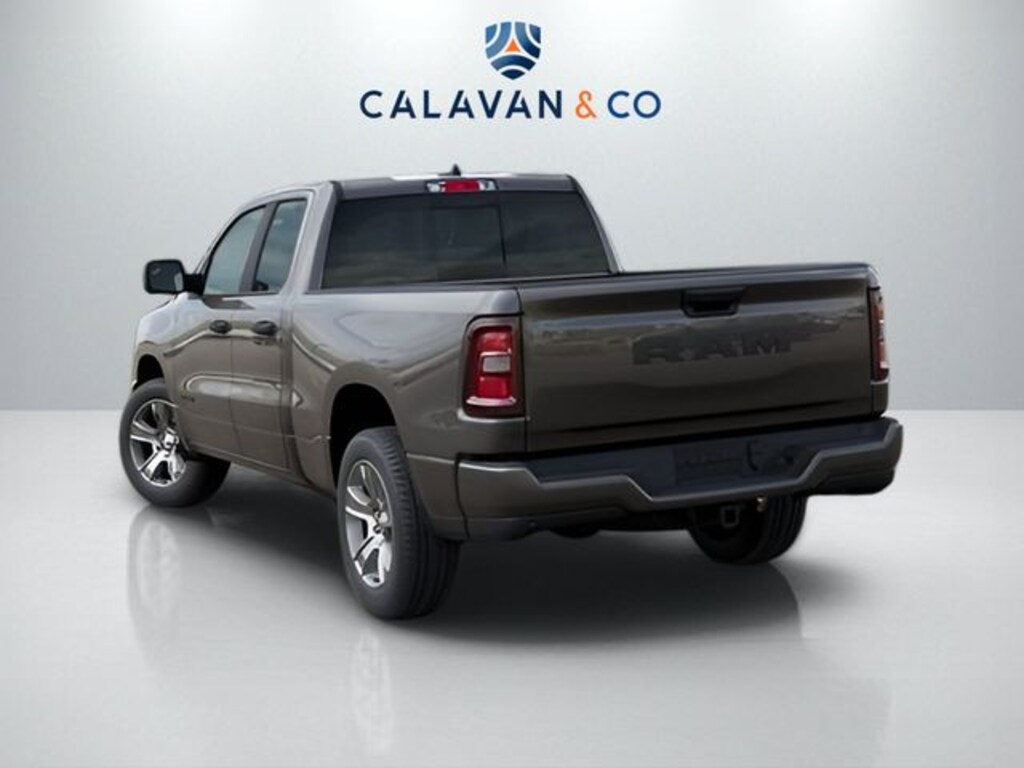 New 2026 Ram 1500 EXPRESS QUAD CAB 4X2 6'4 BOX Pickup