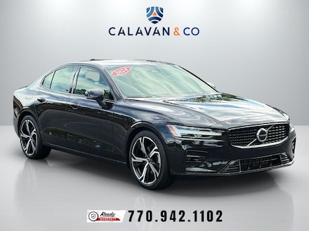 2024 Volvo S60 B5 Core Dark Sedan