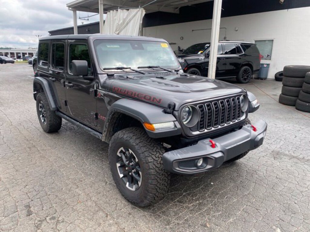 Used 2025 Jeep Wrangler Rubicon SUV