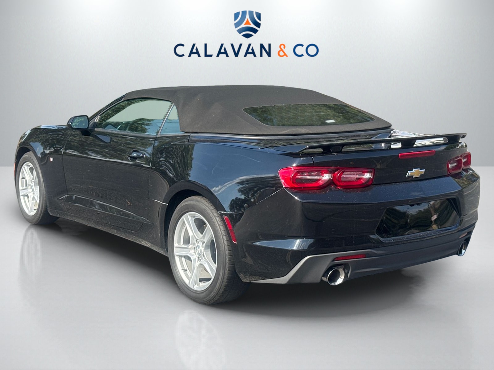2023 Chevrolet Camaro 1LT photo 3