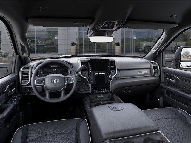 2026 RAM 3500 Laramie - Photo 18
