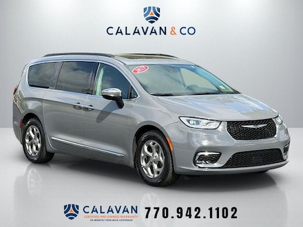 2023 Chrysler Pacifica Limited Van Passenger Van