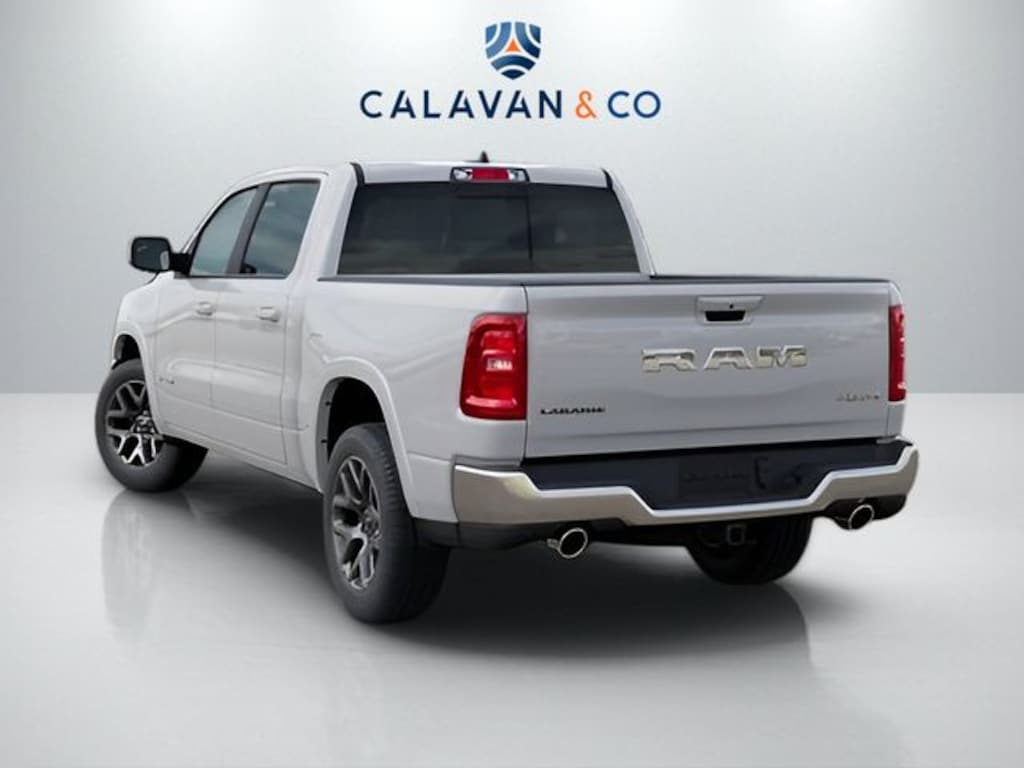 New 2026 Ram 1500 LARAMIE CREW CAB 4X4 5'7 BOX Pickup