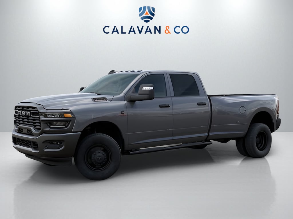 New 2026 Ram 3500 TRADESMAN CREW CAB 4X4 8' BOX Pickup
