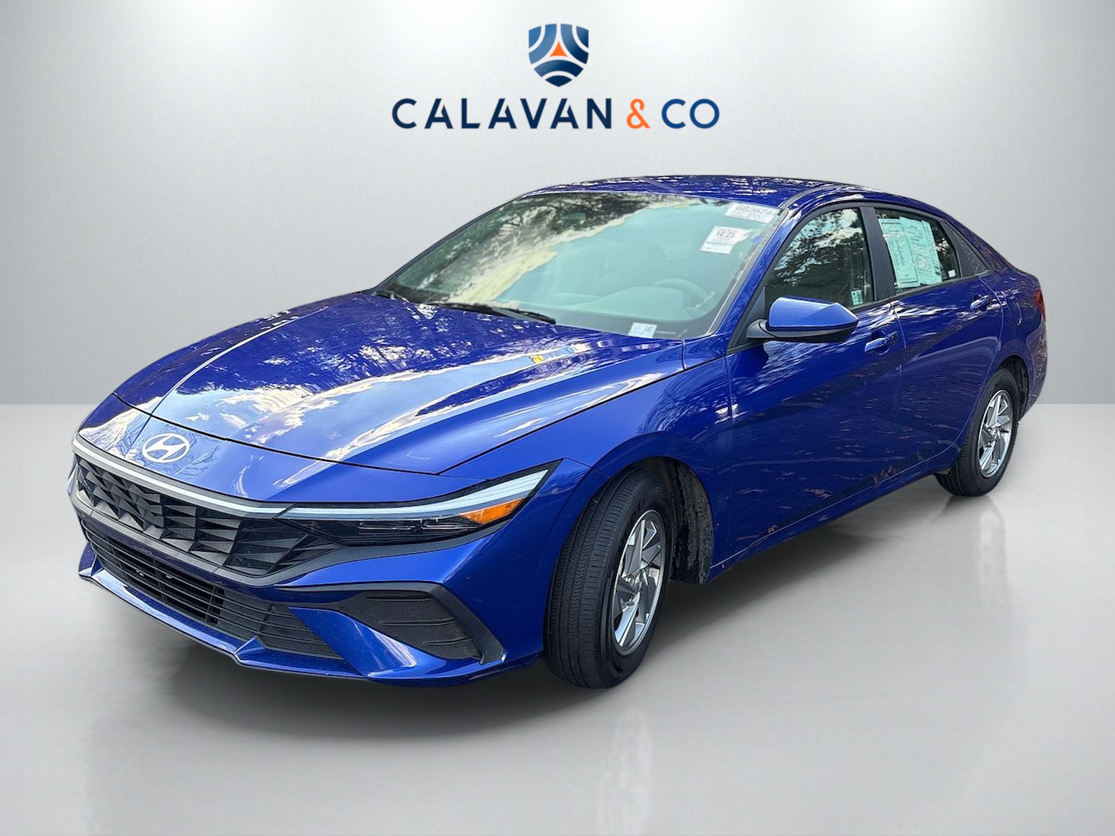 2024 Hyundai Elantra SE photo 3