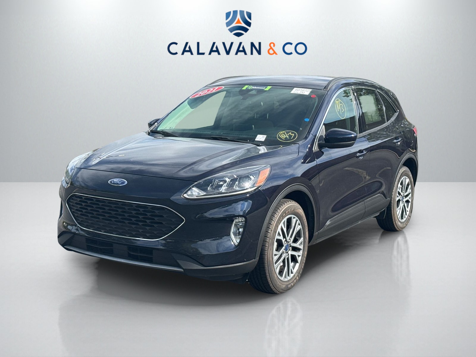 2021 Ford Escape SEL Hybrid photo 2