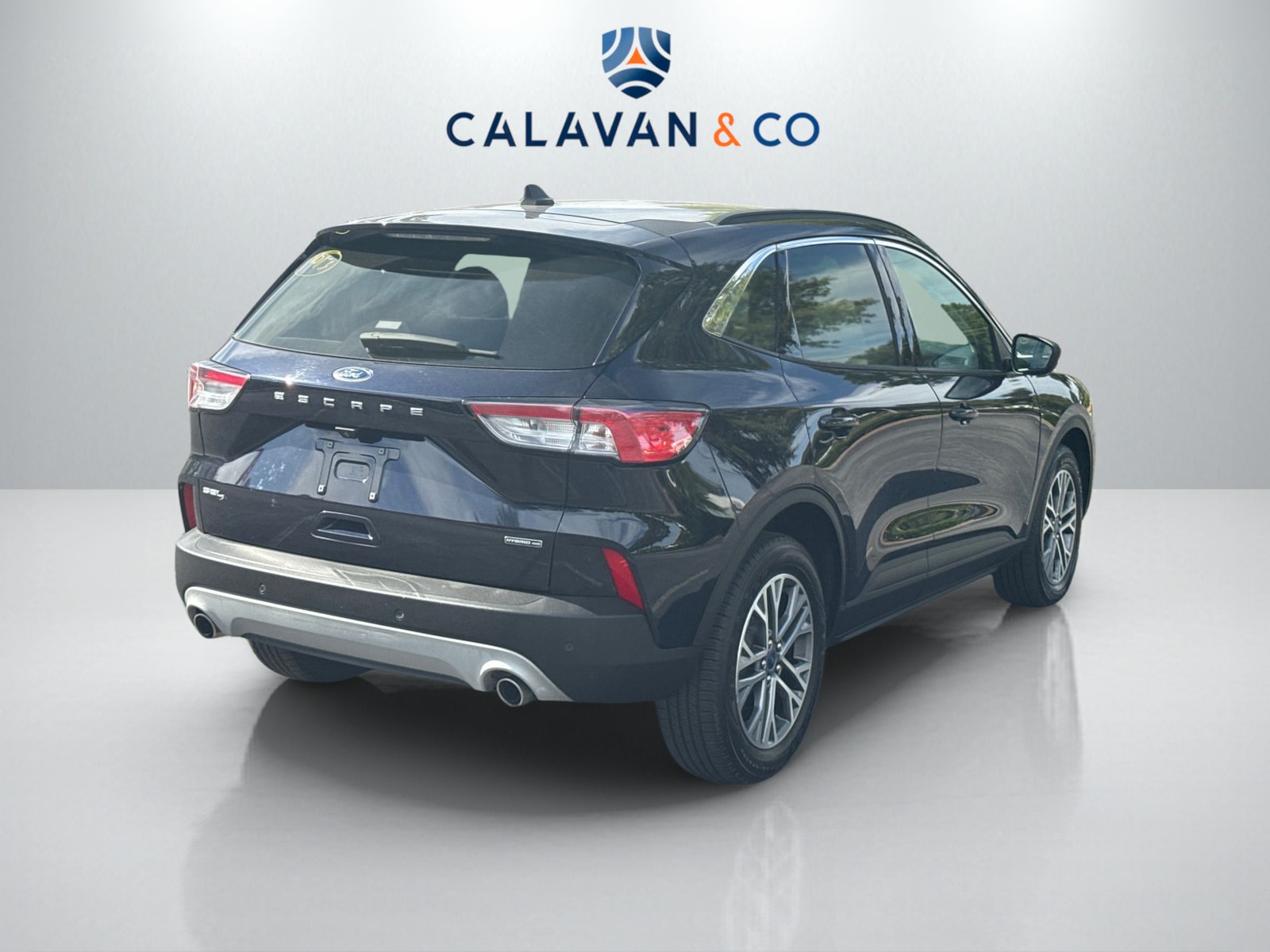 2021 Ford Escape SEL Hybrid photo 4