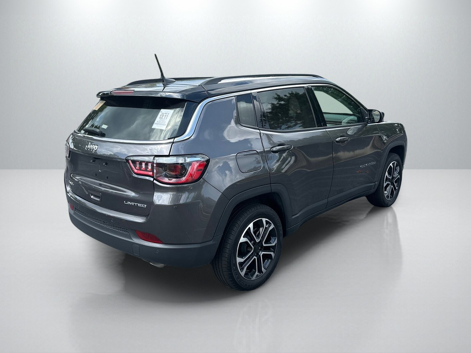 2022 Jeep Compass Limited photo 2