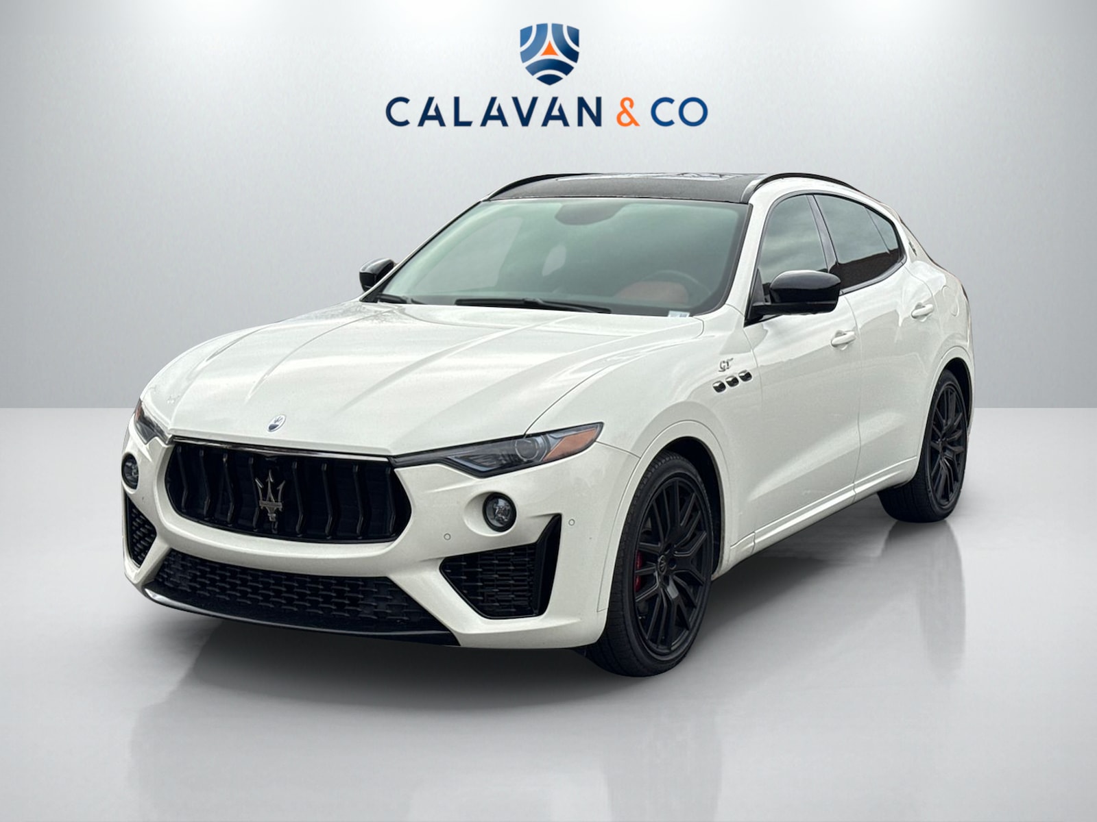 2022 Maserati Levante GT photo 2