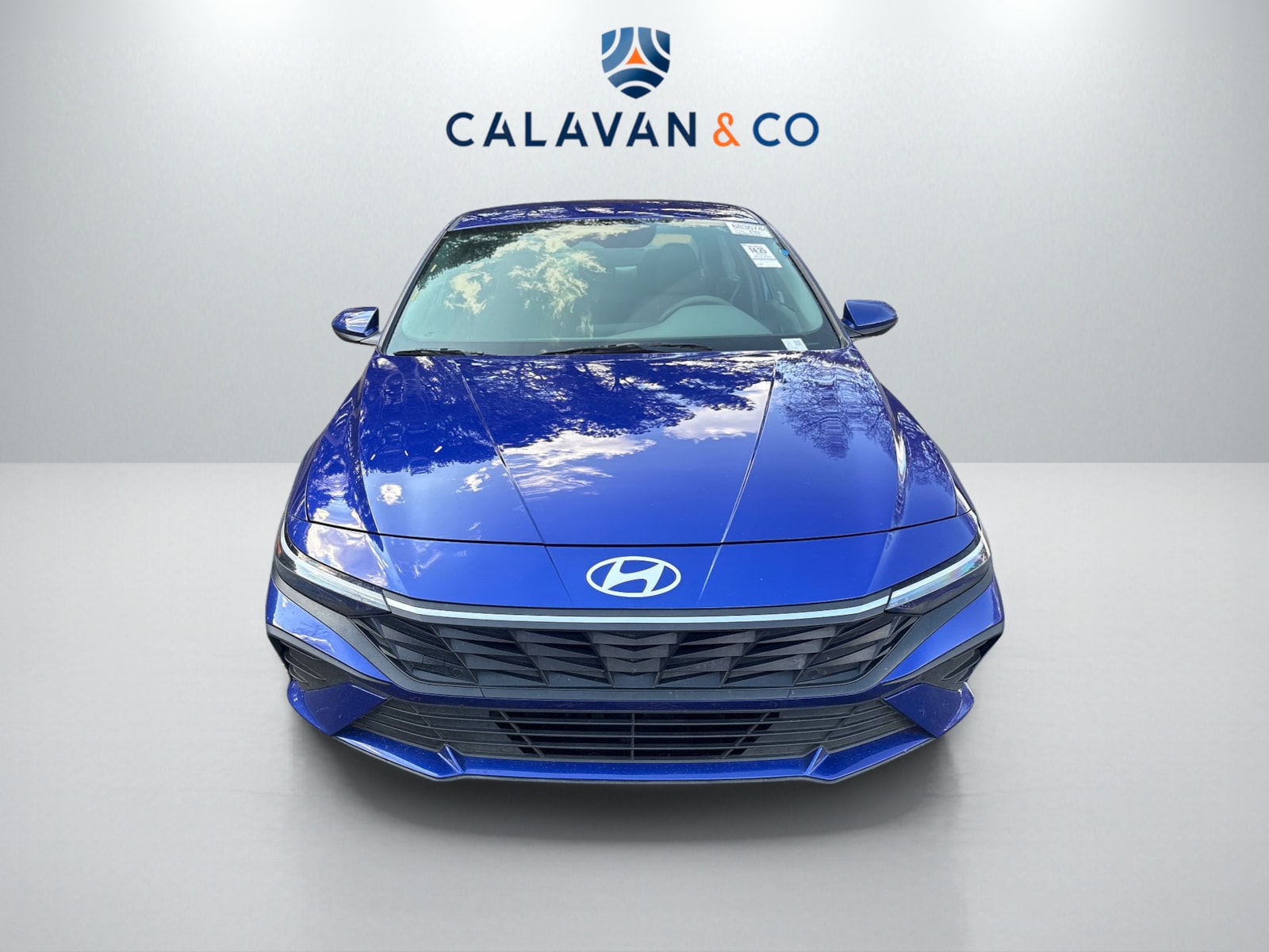 2024 Hyundai Elantra SE photo 2