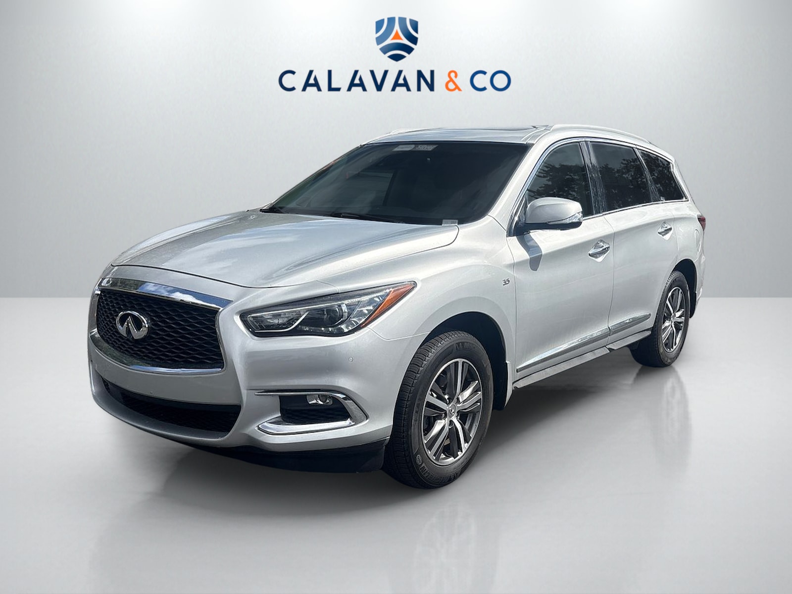 2020 Infiniti QX60 Luxe photo 2