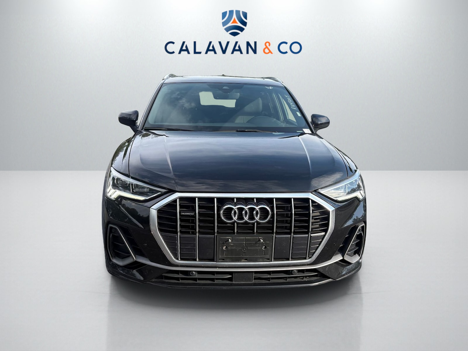 2024 Audi Q3 45 TFSI S line Premium photo 2