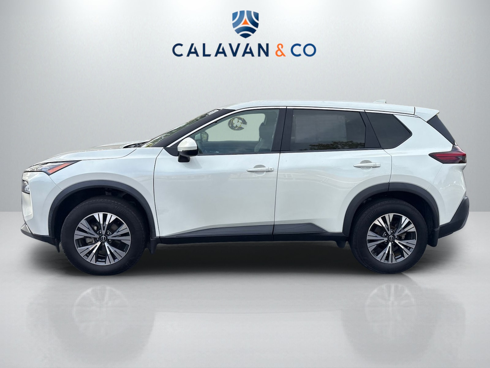 2023 Nissan Rogue SV photo 4