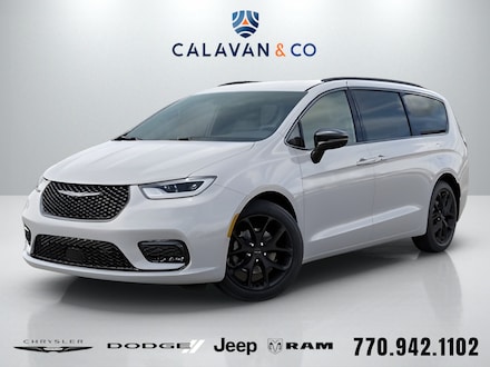 2026 Chrysler Pacifica SELECT Passenger Van