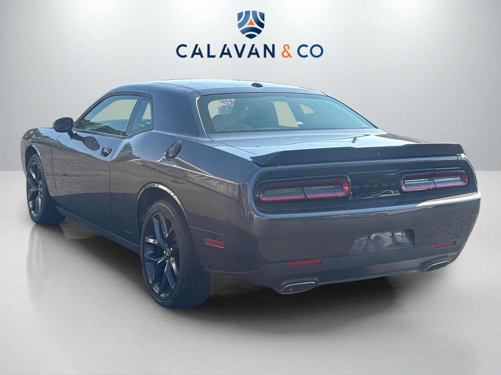 2023 Dodge Challenger SXT photo 3