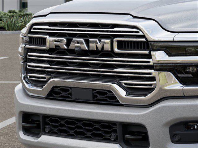 2026 RAM 3500 Laramie - Photo 14