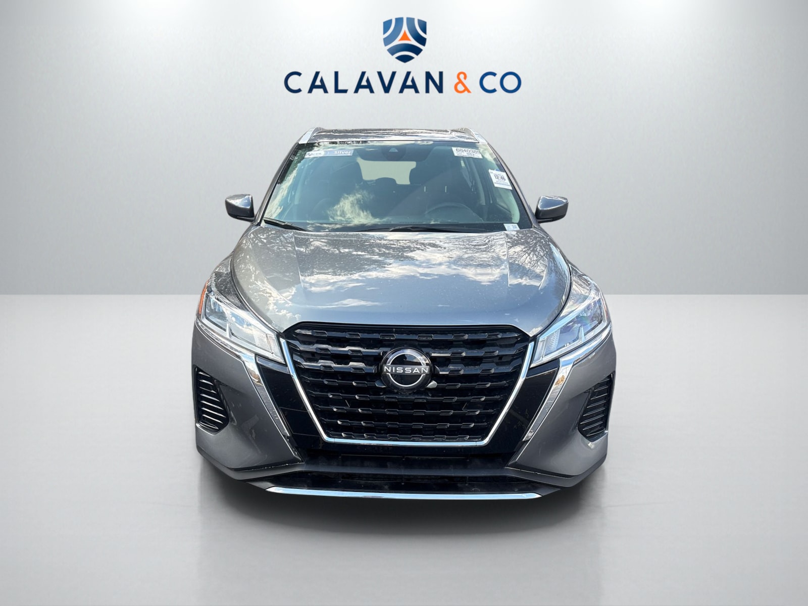 2022 Nissan Kicks SV photo 2