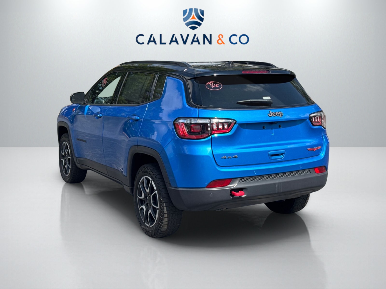 2024 Jeep Compass Trailhawk photo 3