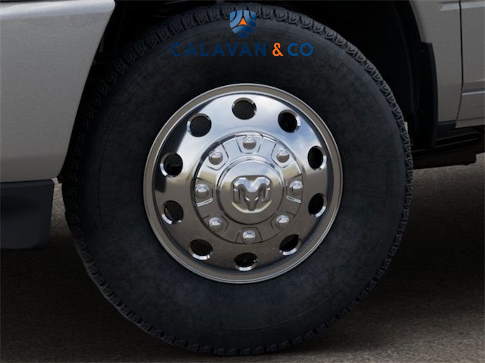 2026 RAM 3500 Laramie - Photo 8