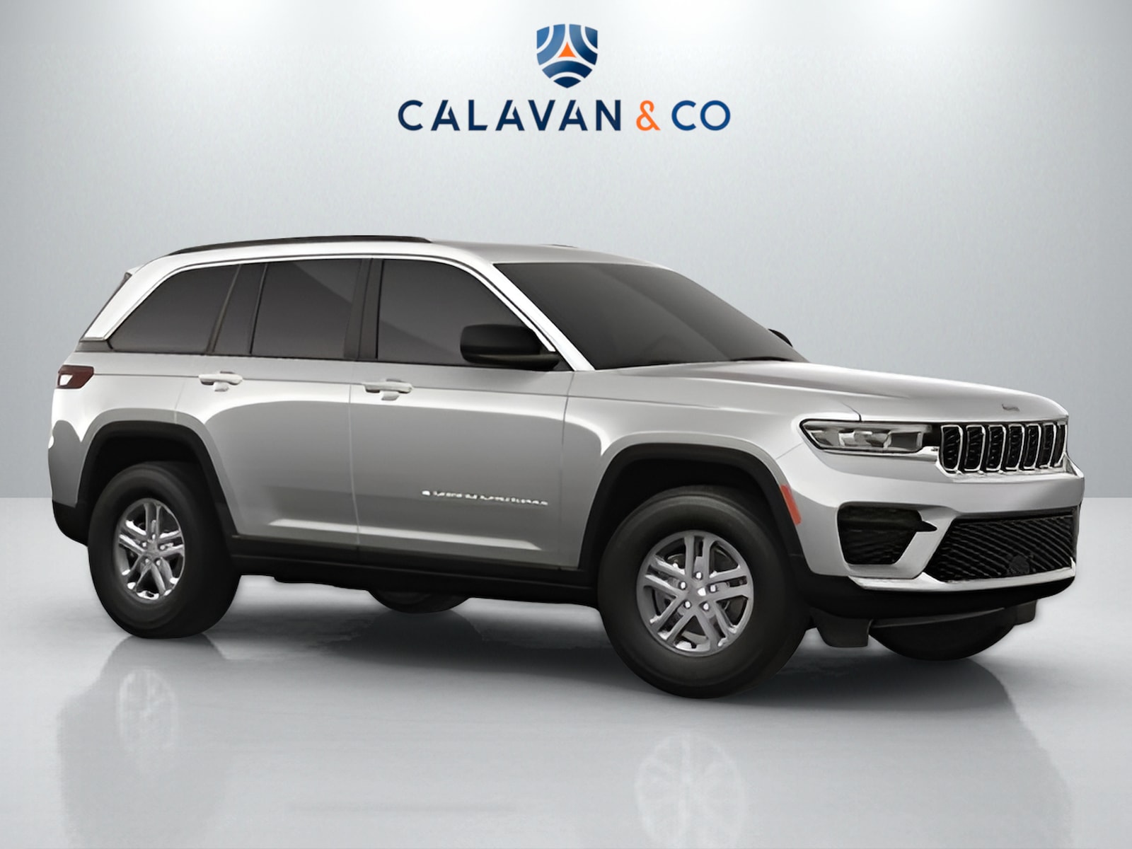 2025 Jeep Grand Cherokee Laredo photo 4