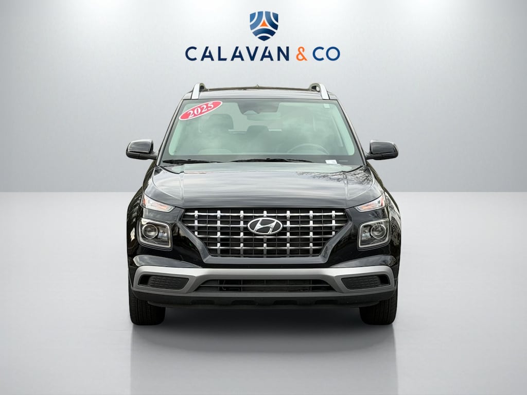 Used 2025 Hyundai Venue SEL SUV
