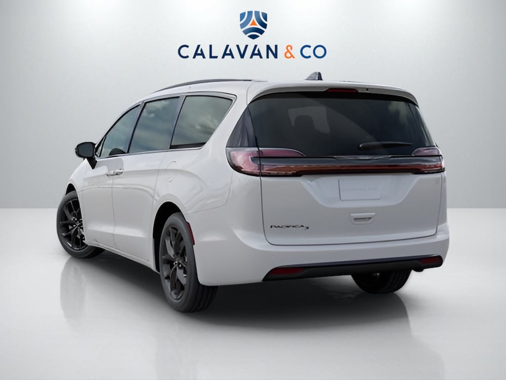 New 2026 Chrysler Pacifica SELECT Passenger Van