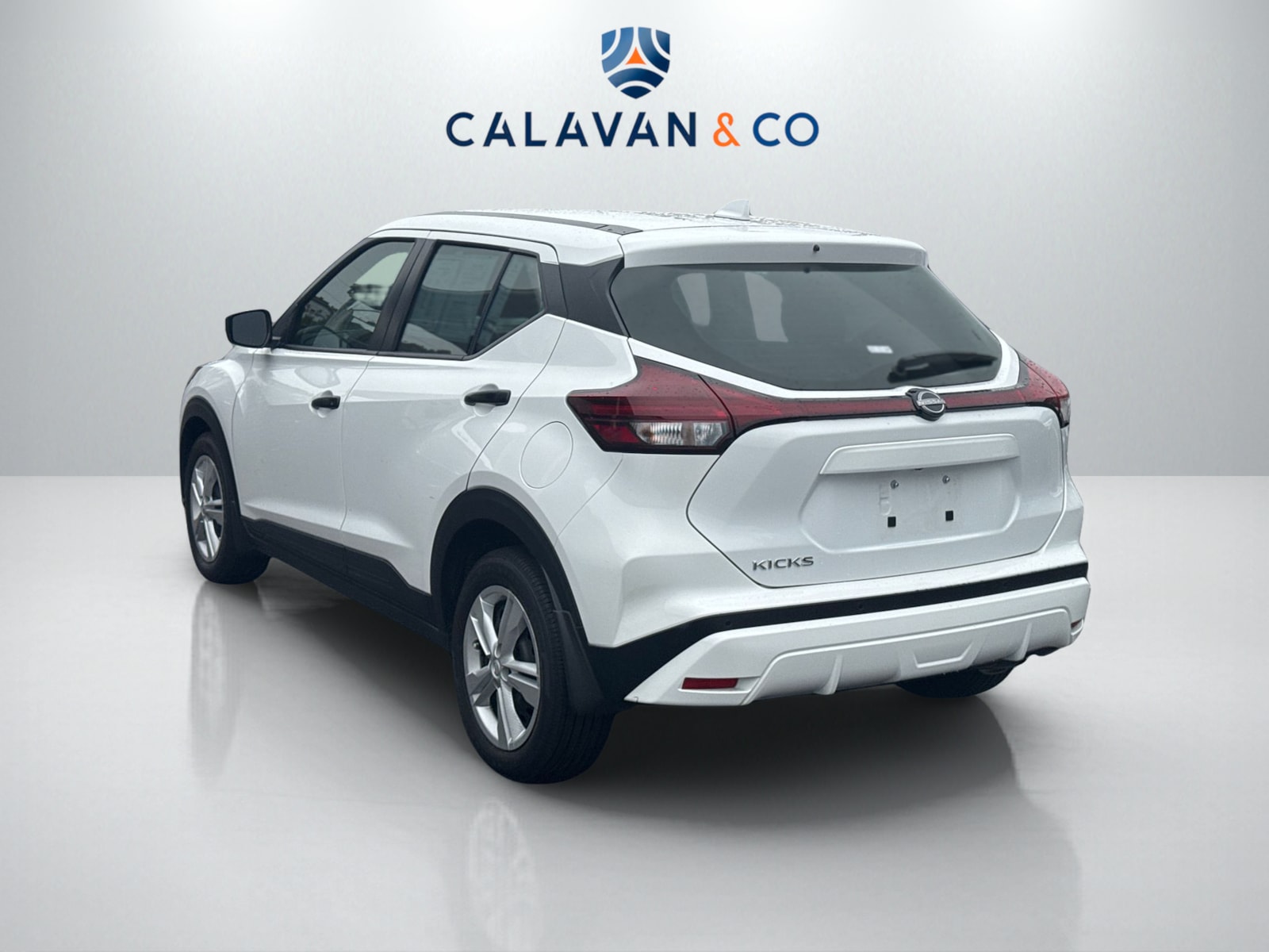 2024 Nissan Kicks S photo 3