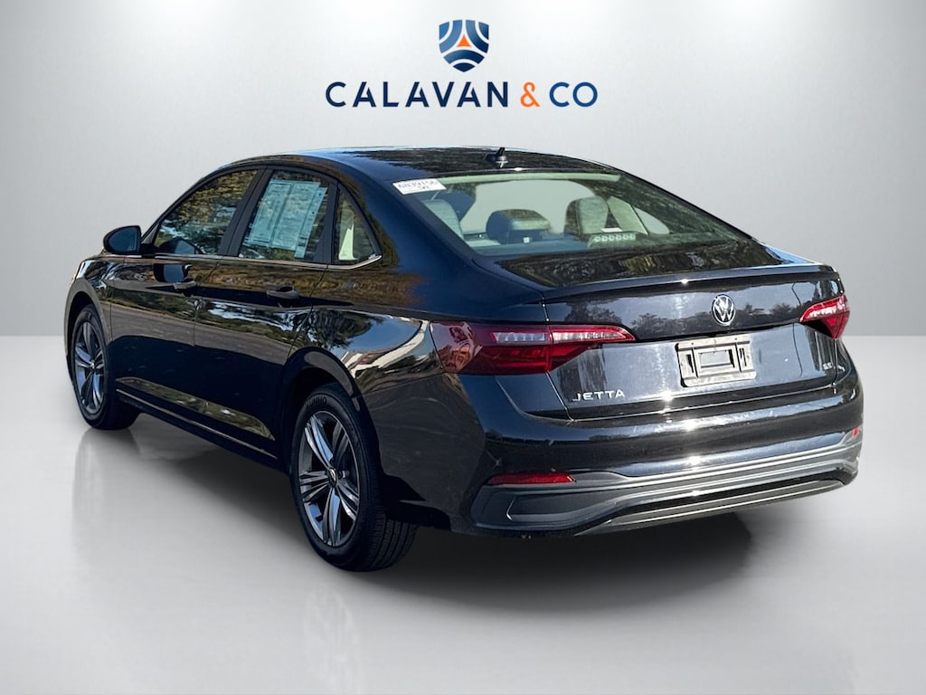 Used 2024 Volkswagen Jetta 1.5T SE Sedan