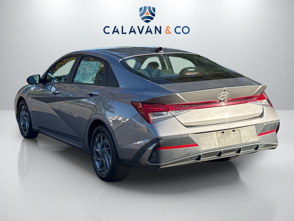Used 2024 Hyundai Elantra Hybrid Blue Sedan