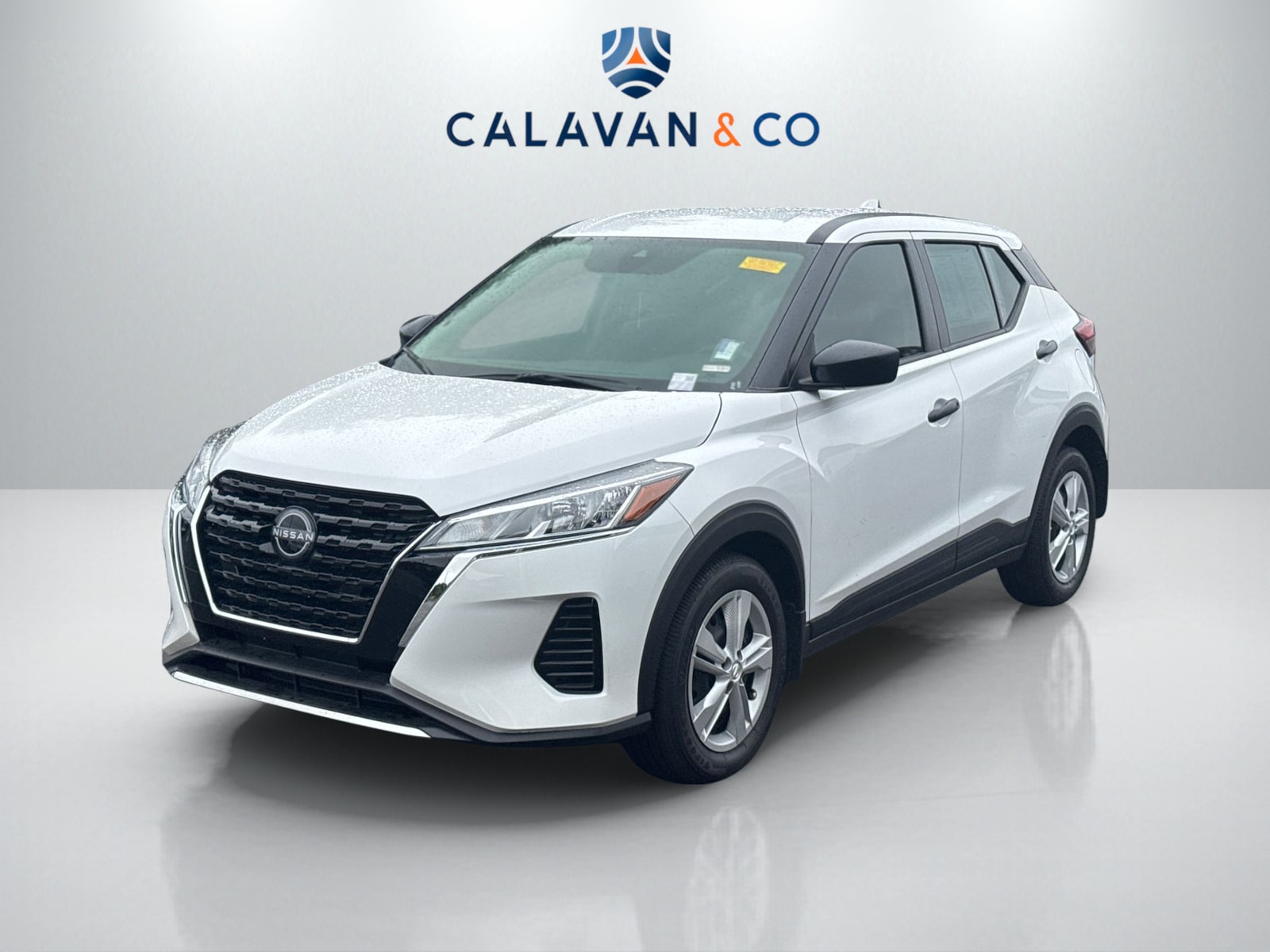 2024 Nissan Kicks S photo 2
