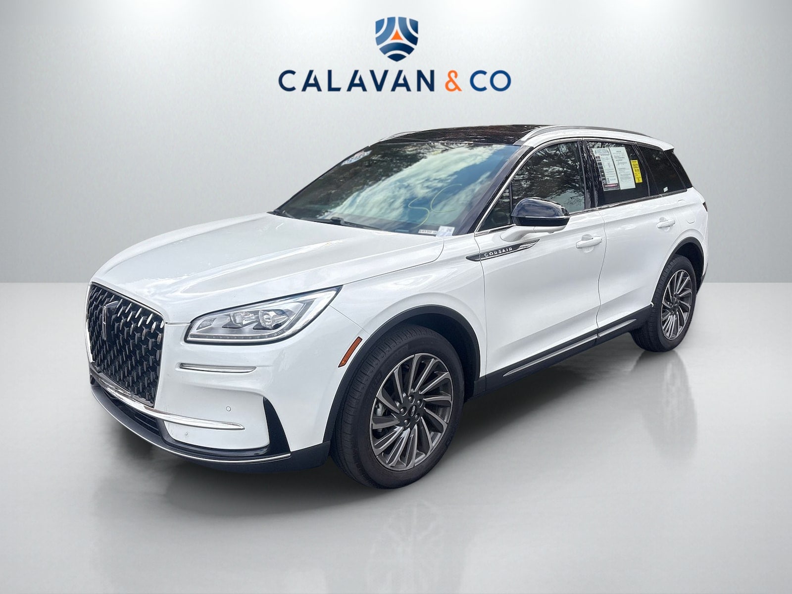 2023 Lincoln Corsair Reserve photo 3