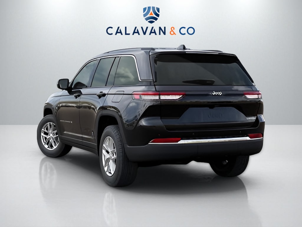 New 2026 Jeep Grand Cherokee LAREDO 4X2 Sport Utility