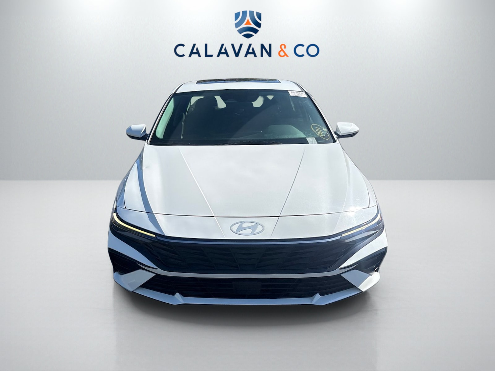 2024 Hyundai Elantra SEL Convenience photo 2