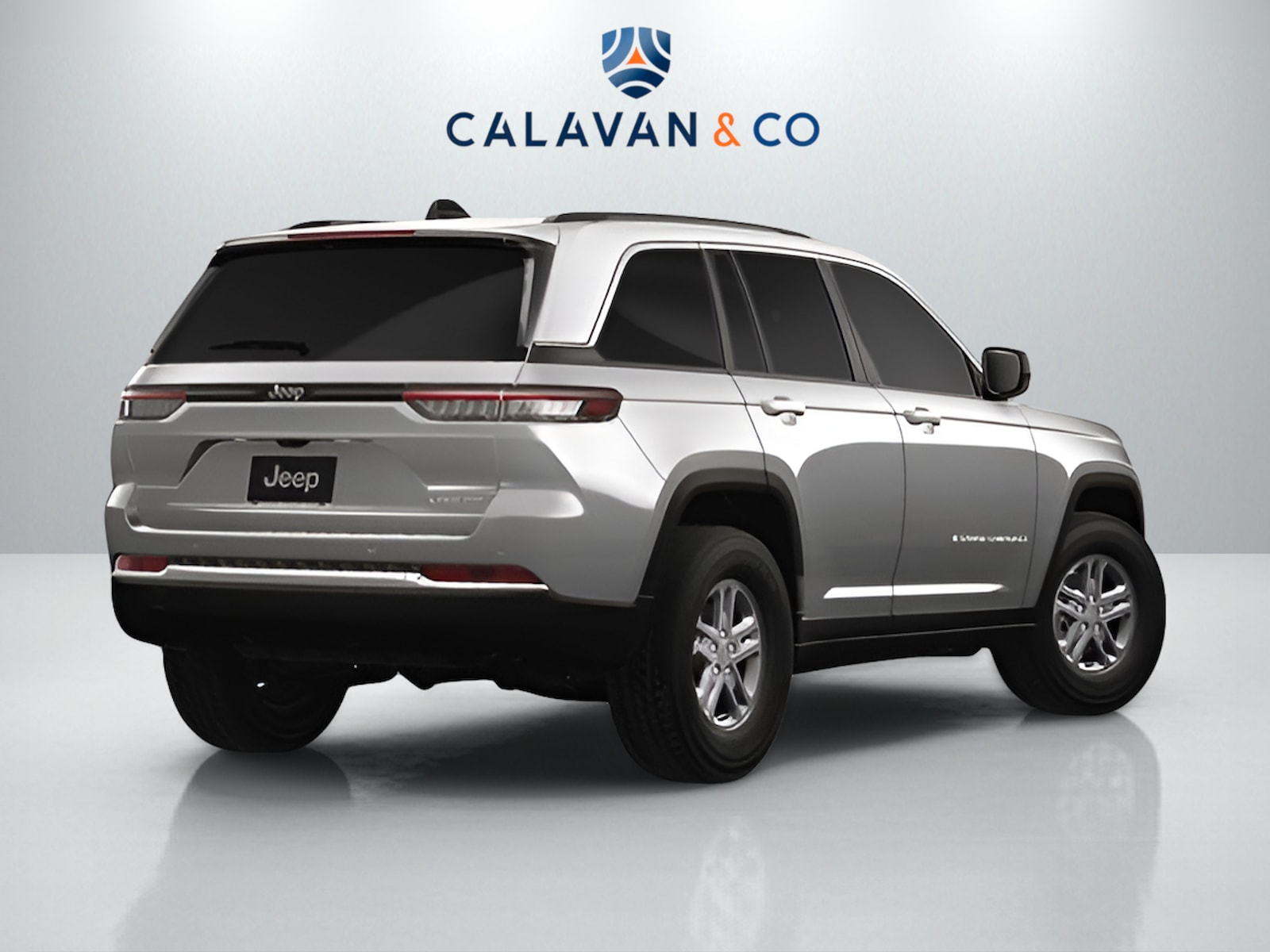 2025 Jeep Grand Cherokee Laredo photo 3