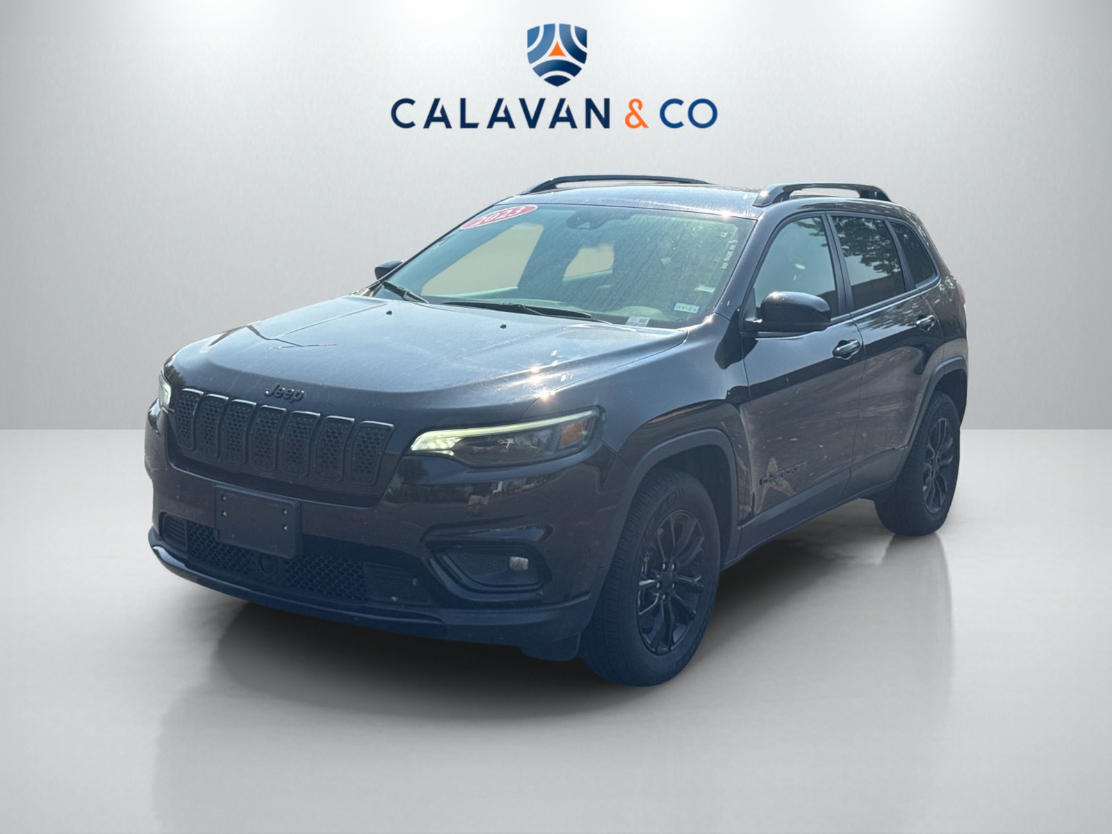 2023 Jeep Cherokee Altitude Lux photo 2
