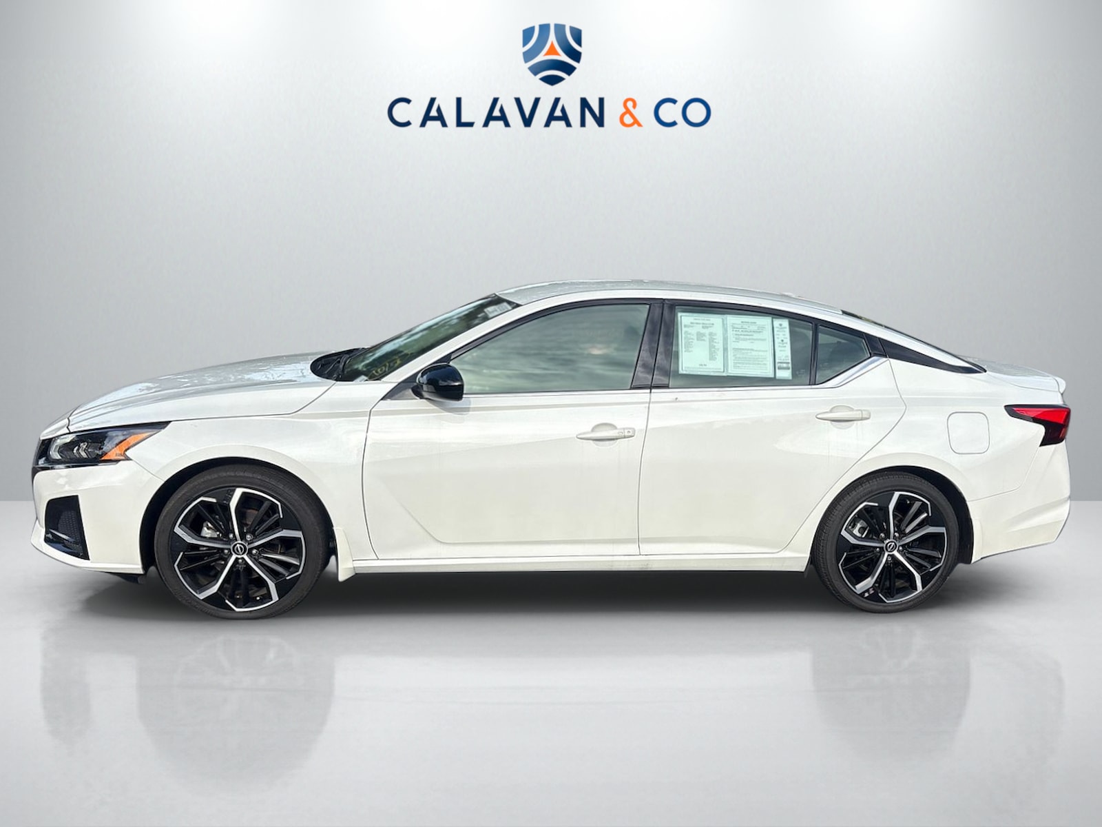 2024 Nissan Altima 2.5 SR photo 4