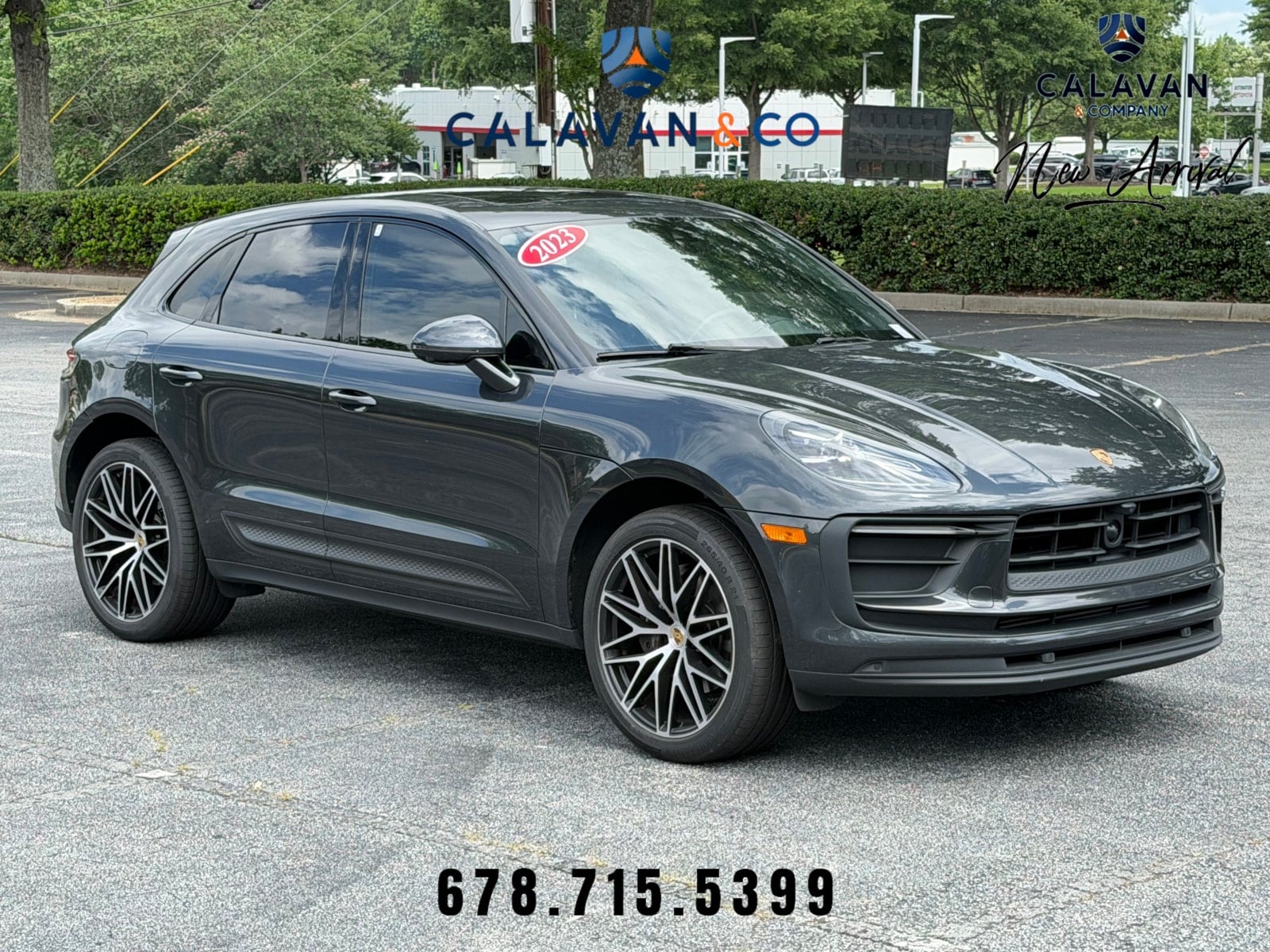 2023 Porsche Macan -'s photo
