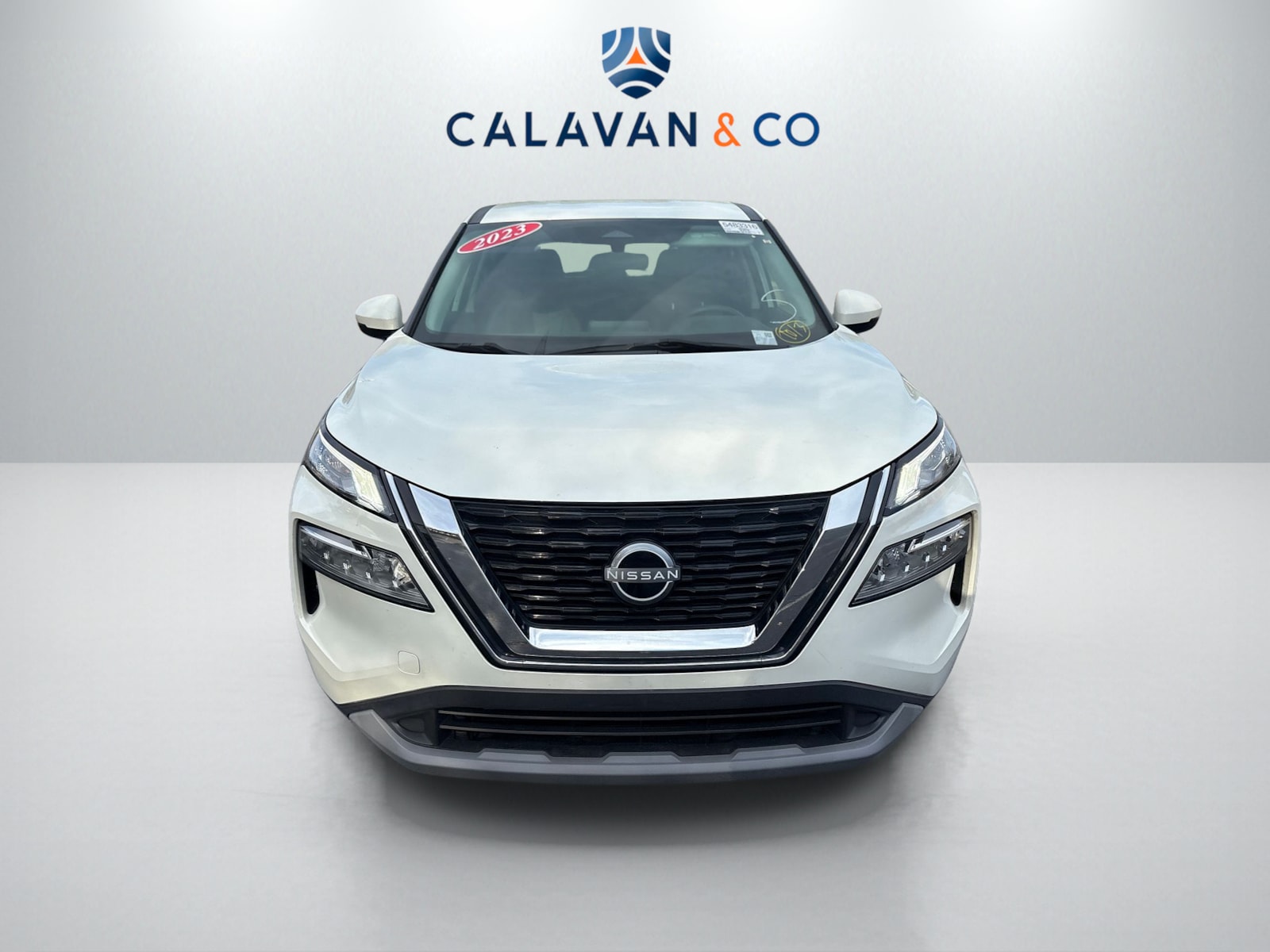 2023 Nissan Rogue SV photo 2