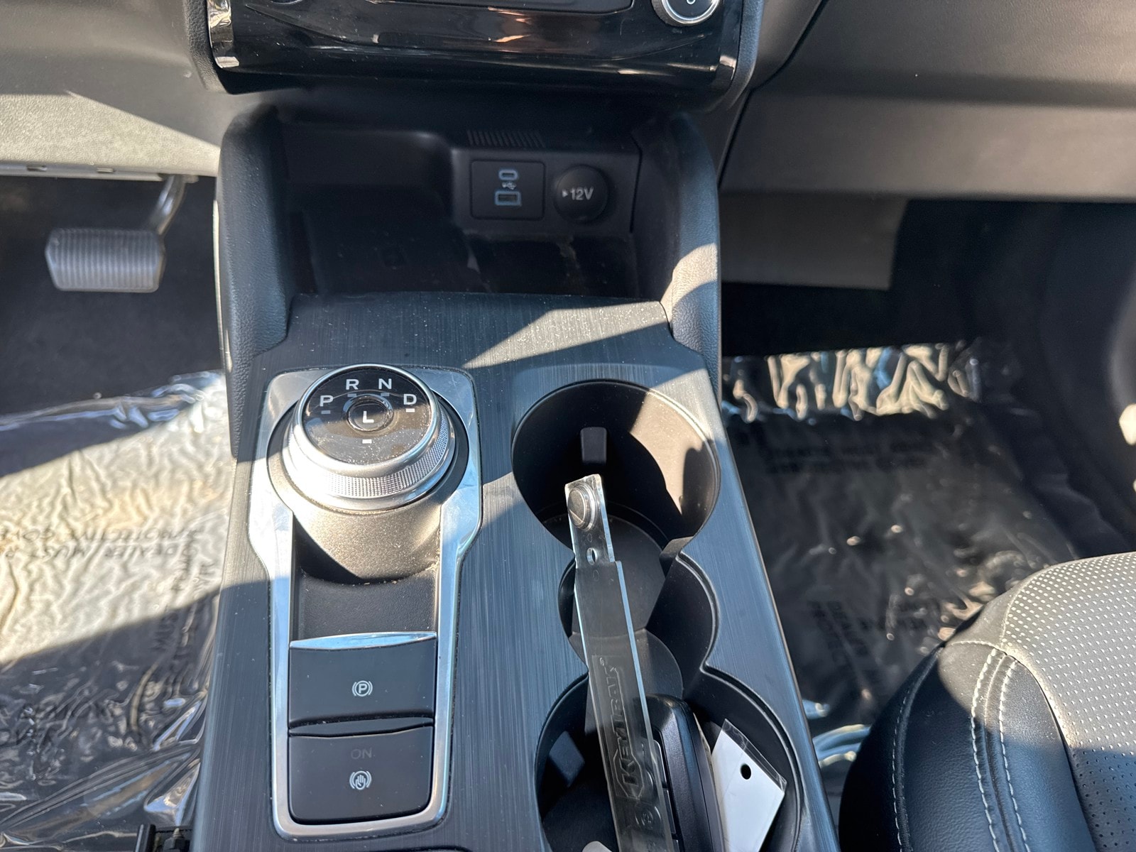 2023 Ford Escape Platinum - Photo 23