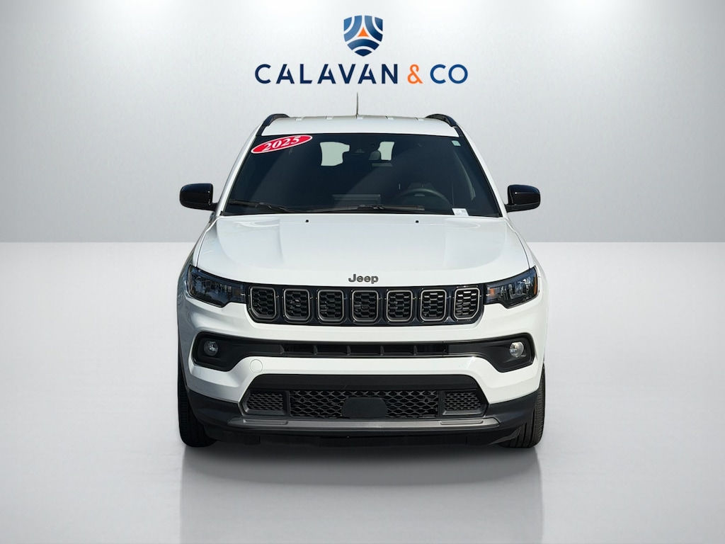Used 2025 Jeep Compass Latitude SUV