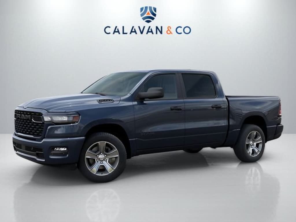 New 2026 Ram 1500 EXPRESS CREW CAB 4X2 5'7 BOX Pickup