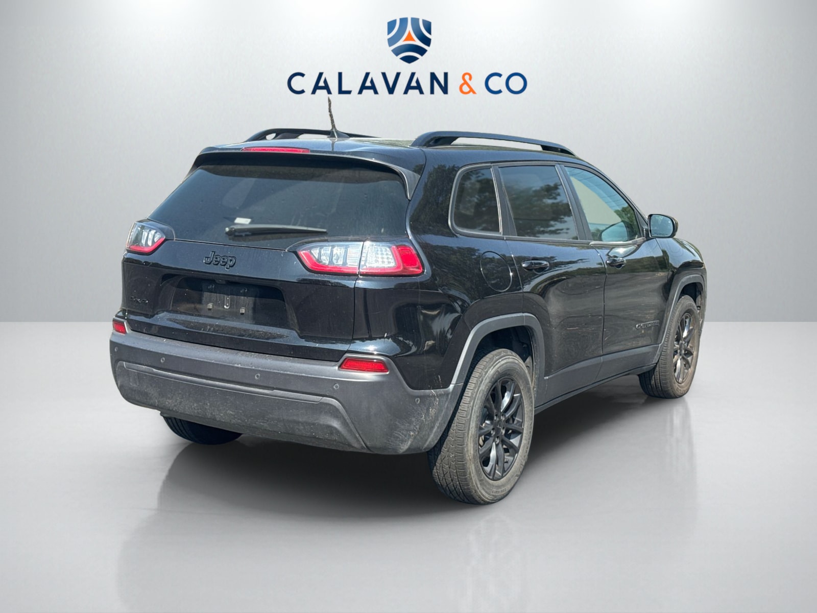 2023 Jeep Cherokee Altitude Lux photo 4