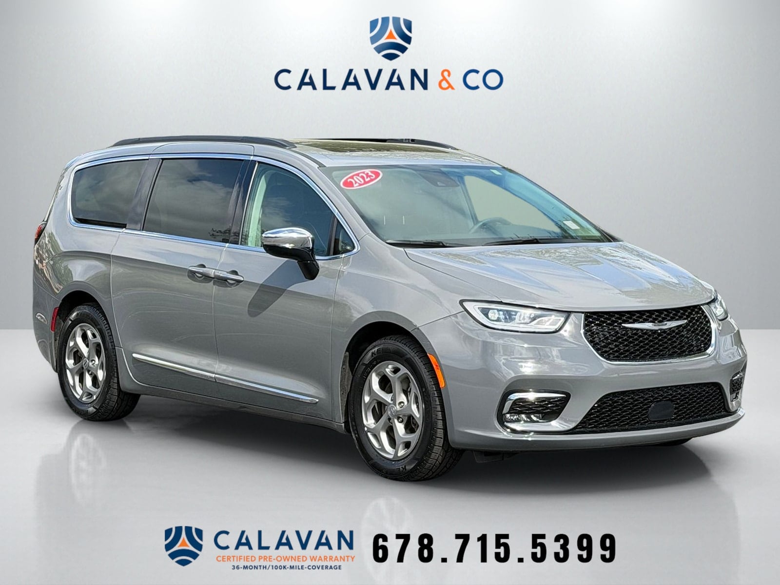 2023 Chrysler Pacifica Limited's photo