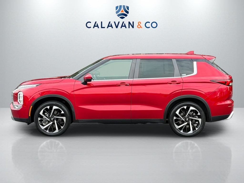 Used 2023 Mitsubishi Outlander SE Special Edition SUV