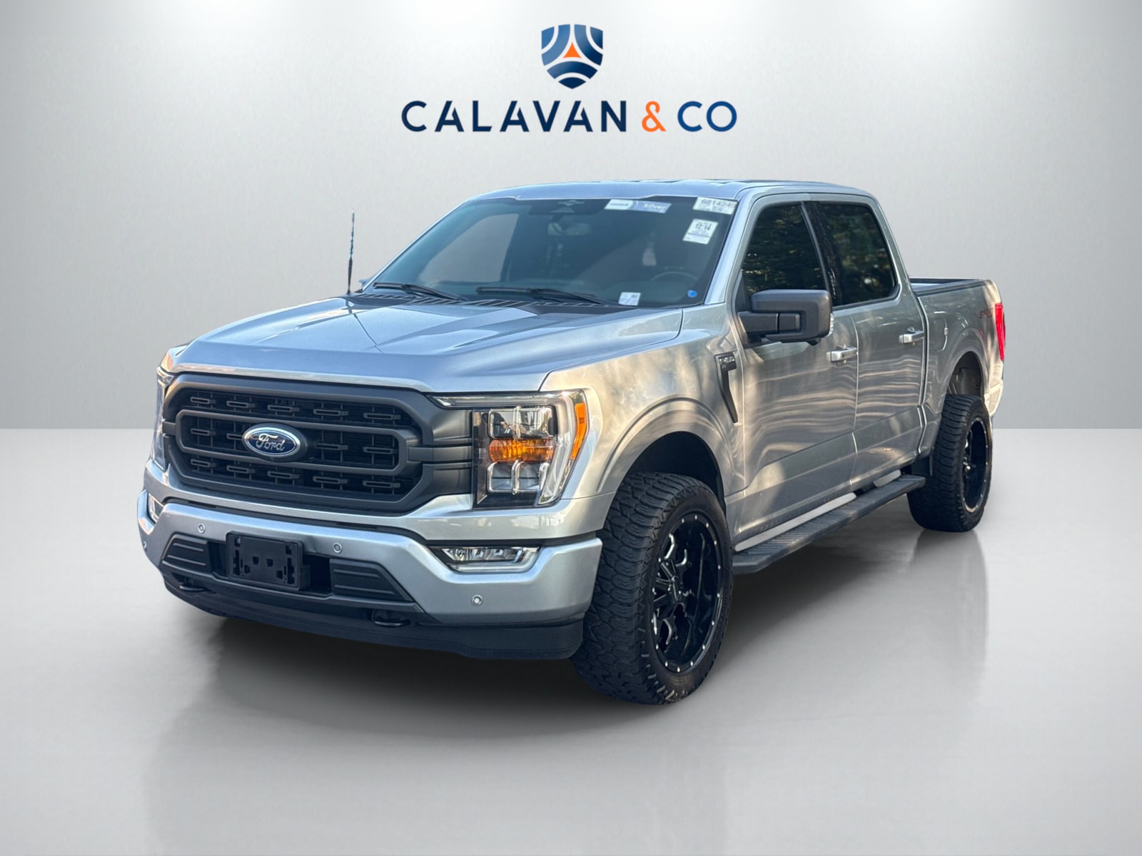 2023 Ford F-150 XLT photo 2