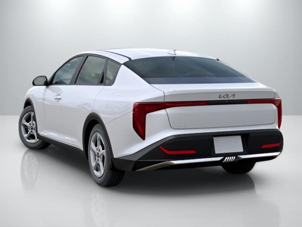 New 2025 Kia K4 LXS Sedan